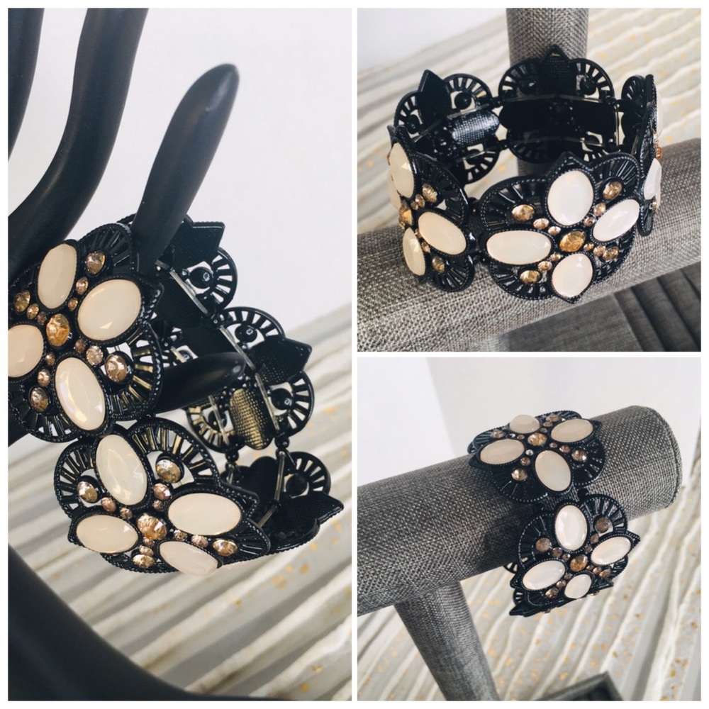 Cute Black n Peach Stretchy Bracelet